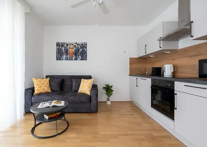 Elegant 1br Flat With Balcony By Hm Apartment Vienna