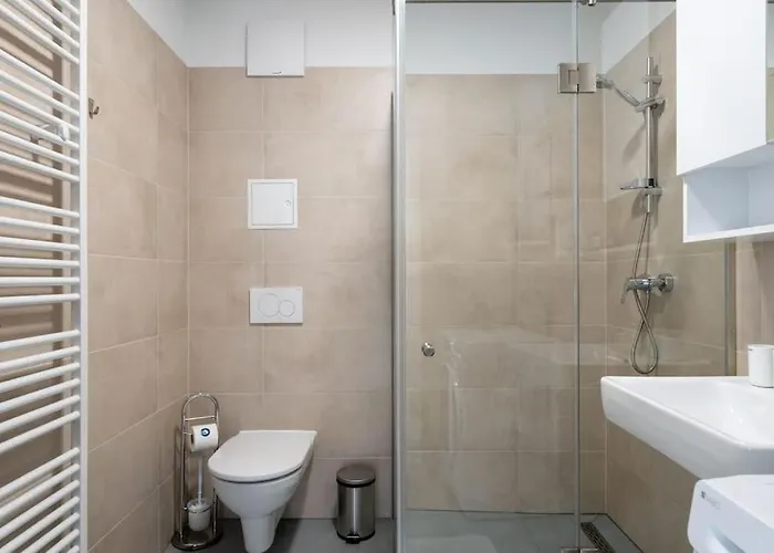 Elegant 1br Flat With Balcony By Hm Apartment Vienna