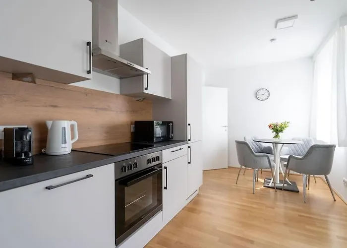 Elegant 1br Flat With Balcony By Hm Apartment Vienna